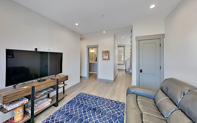 photo 4 of Brand-new Townhome W/ Private Balcony & Fireplace 3 Bedroom Townhouse