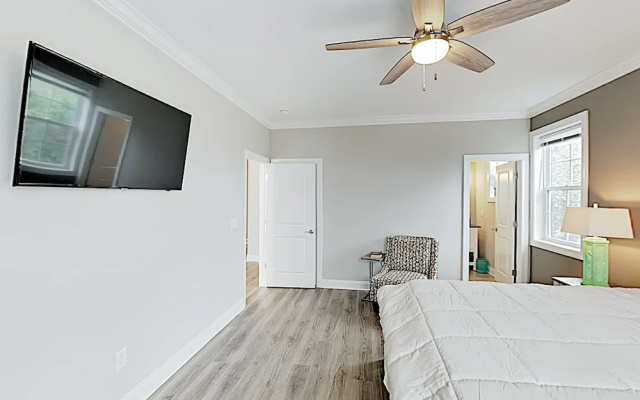 photo 4 of Brand-new W/ Pool & Theater -- Near Beach! 6 Bedroom Home