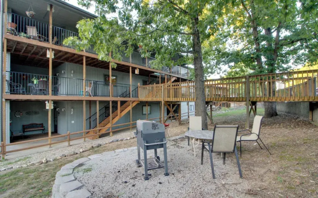 photo 2 of Family-friendly Condo: 1 Mi to Silver Dollar City!