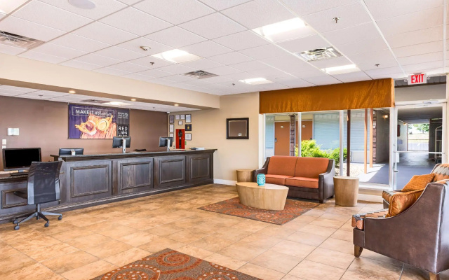 photo 2 of Red Lion Inn & Suites Branson