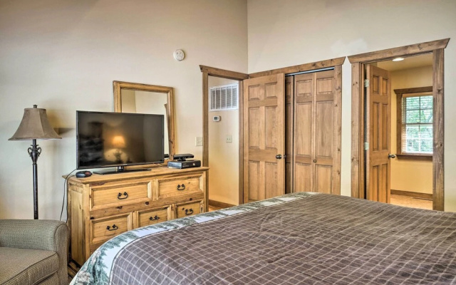 photo 2 of Screened Deck: Cozy Branson West Cabin!