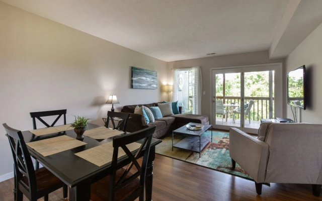 photo 5 of Branson Treehouse Retreat 2 Bedroom Condo