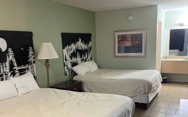 photo 2 of Days Inn By Wyndham Branson Near Theatre District