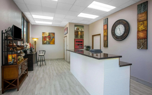 photo 2 of Ramada by Wyndham Branson