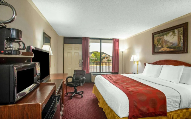 photo 3 of Ramada by Wyndham Branson