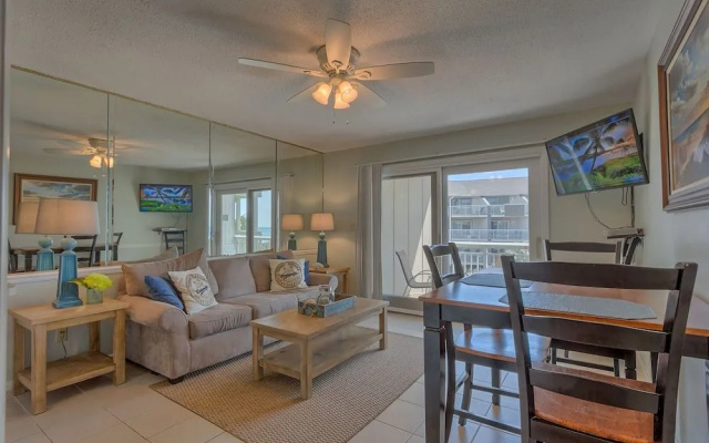 photo 3 of Breakers 219 by RedAwning