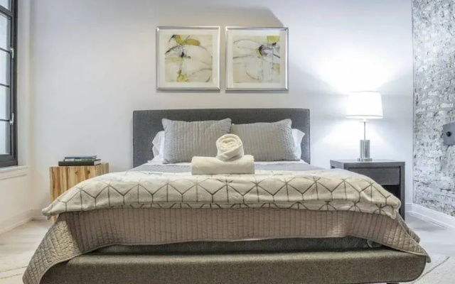 photo 3 of Breathtaking 6 BDR Luxury Condo Downtown Chicago