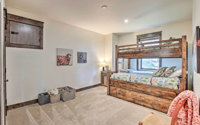 photo 5 of Breck Cabin w/ Hot Tub ~ 2 Mi to Main Street!