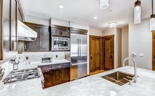 photo 2 of One Bedroom Luxury Condo on Main Street in Downtown Breckenridge