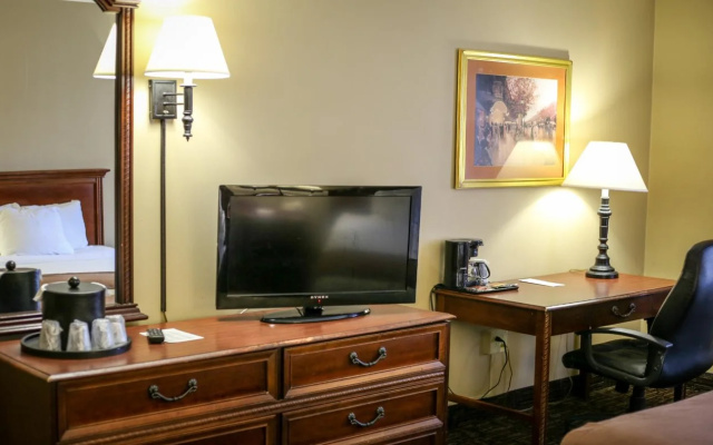 photo 2 of Breckinridge Inn