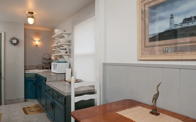 photo 2 of Breeze 1 Br cottage by RedAwning