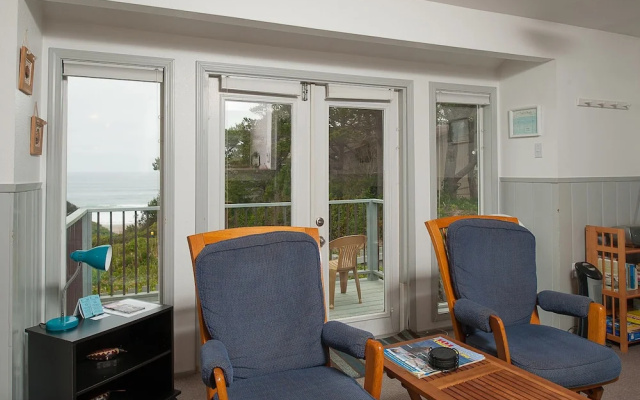 photo 5 of Breeze 1 Br cottage by RedAwning