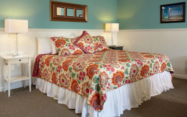 photo 2 of Breezeway Boutique Hotel