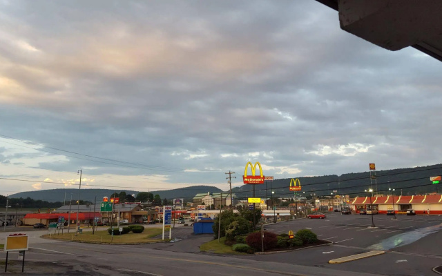 photo 3 of Breezwood Motel