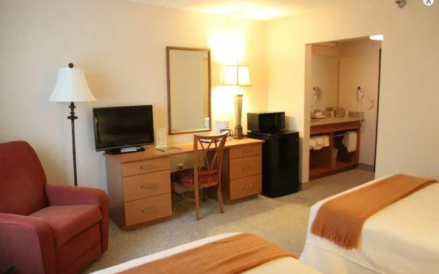 photo 4 of Brentwood Inn & Suites