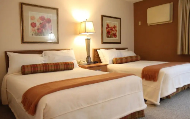 photo 5 of Brentwood Inn & Suites