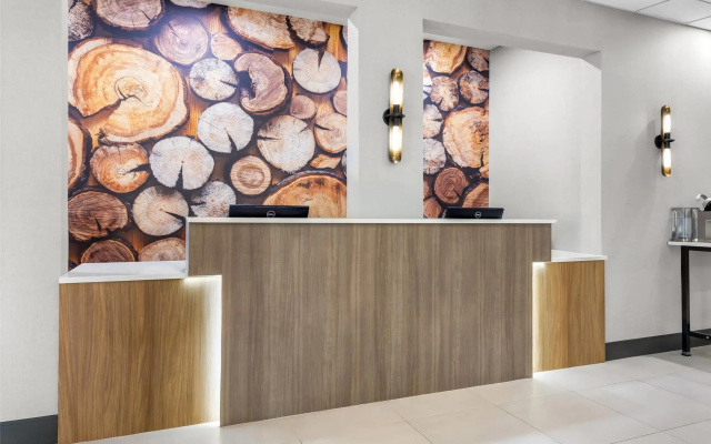 photo 2 of Brentwood Suites Nashville, an Ascend Collection Hotel