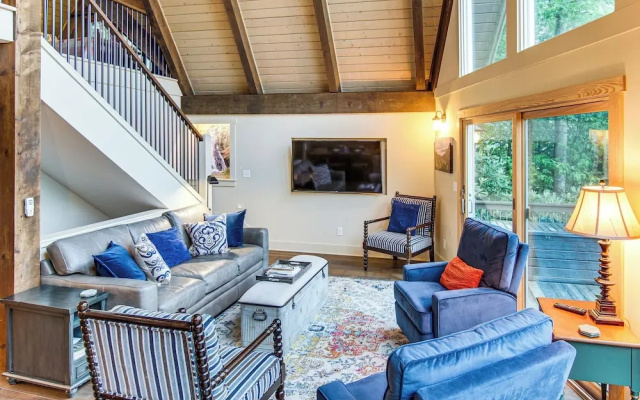 photo 2 of Brevard Chalet w/ Stunning Blue Ridge Mtn Views!