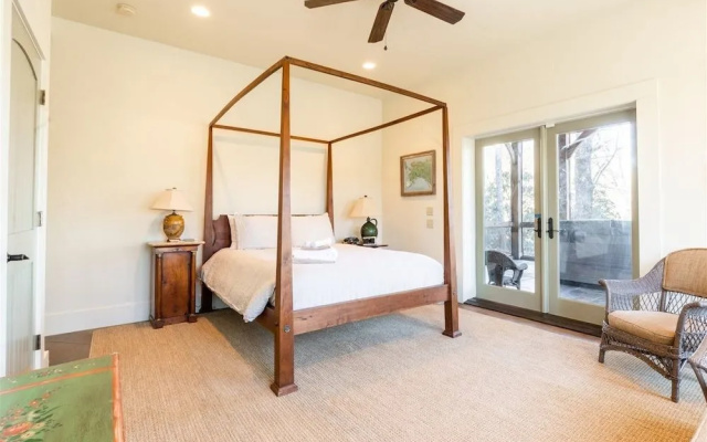 photo 2 of Brevard Luxury Cabin