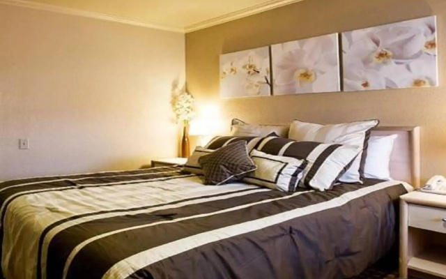 photo 2 of BridgePoint Inn Daly City