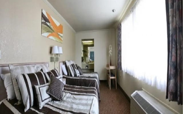 photo 5 of BridgePoint Inn Daly City