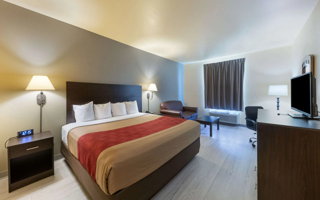photo 5 of Econo Lodge Inn & Suites Bridgeport
