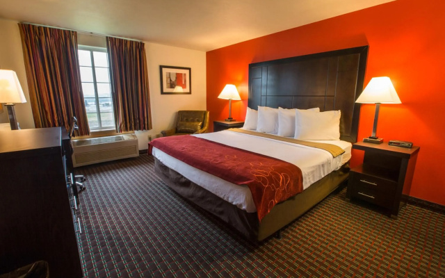 photo 3 of Bridgeway Inn & Suites Portland Airport