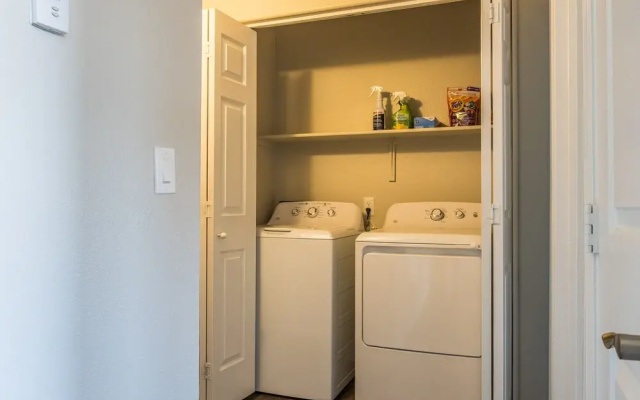 photo 3 of FRONTDESK North Scottsdale Paradise Valley Apts