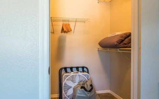 photo 5 of FRONTDESK North Scottsdale Paradise Valley Apts