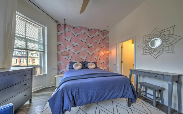 photo 3 of Bright and Modern Luxury Studio