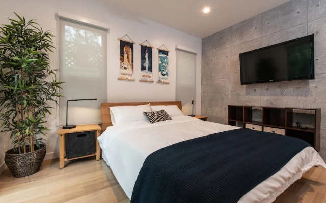 photo 4 of Bright and Spacious 2bdr With Stunning Views