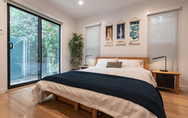 photo 5 of Bright and Spacious 2bdr With Stunning Views