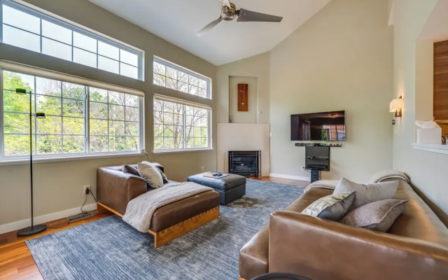 photo 4 of 13 Mi to Dtwn Denver: Arvada Townhome w/ Deck