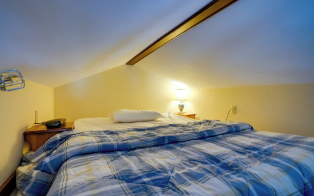 photo 5 of Bromley Mountain Escape w/ 2 Balconies: Hike & Ski