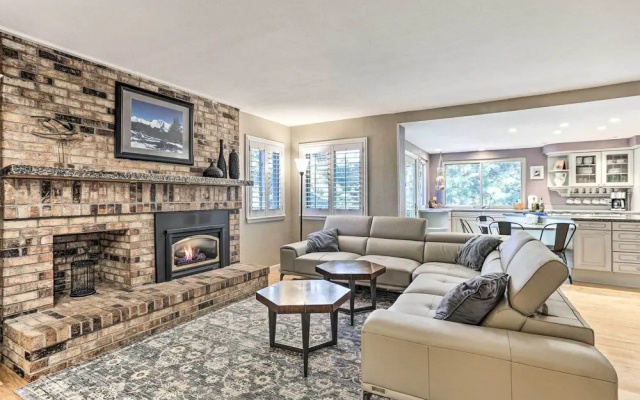 photo 4 of Near Shops & Eats! Centennial Escape w/ Sunroom