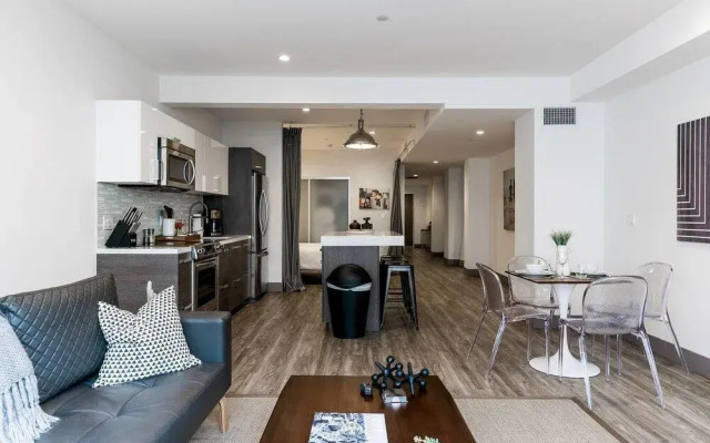 photo 5 of Bright, Cozy & Clean in DTLA w/ Amazing Rooftop!