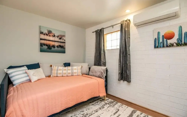 photo 2 of Bright & Cozy Mid Town Zen Yard Studio!