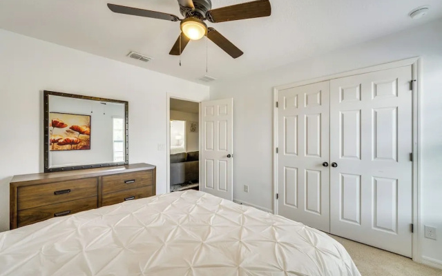 photo 2 of Bright Davenport Home ~ 11 Mi to Disney!