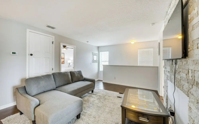 photo 4 of Bright Davenport Home ~ 11 Mi to Disney!