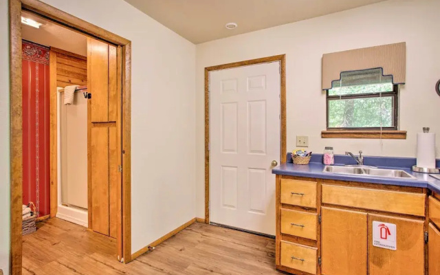 photo 5 of Bright Davis Escape w/ Screened-in Porch!