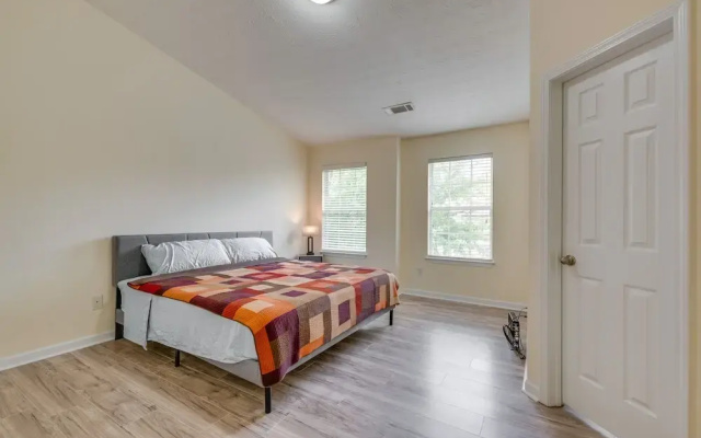 photo 5 of Bright Decatur Townhome ~ 10 Mi to Atlanta!