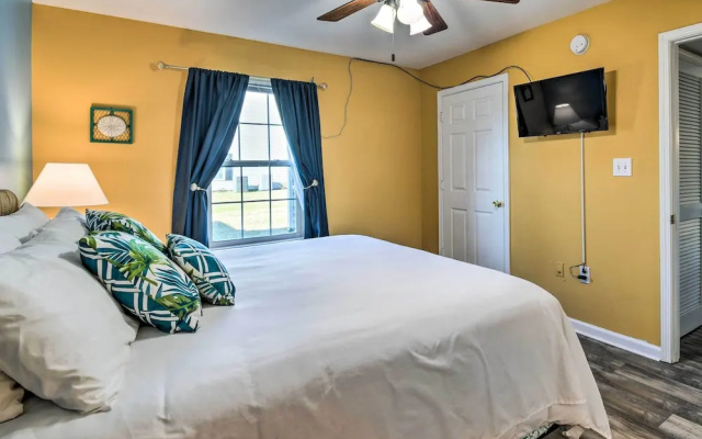 photo 4 of 5 Mi to Beach: Gulf Shores Condo w/ Perks!