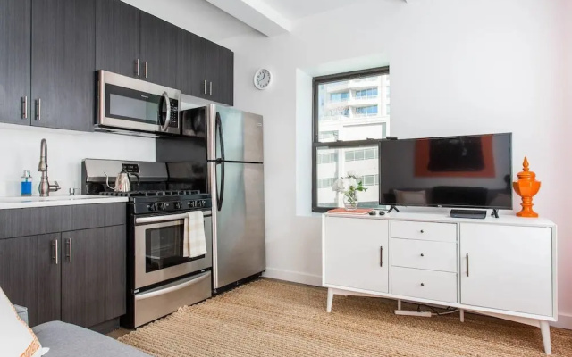 photo 3 of Bright & Modern 1 BDR in Downtown