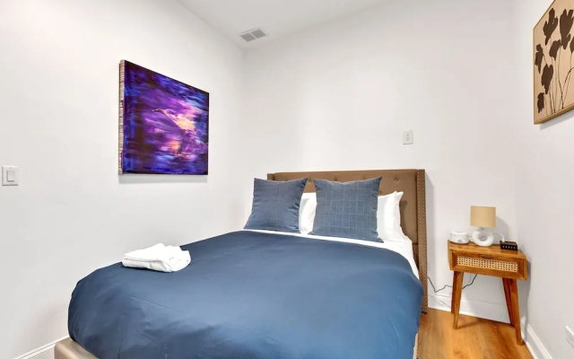 photo 4 of Bright Modern 4Bd 2Ba in the Heart of Wrigleyville by AllSet Turnover