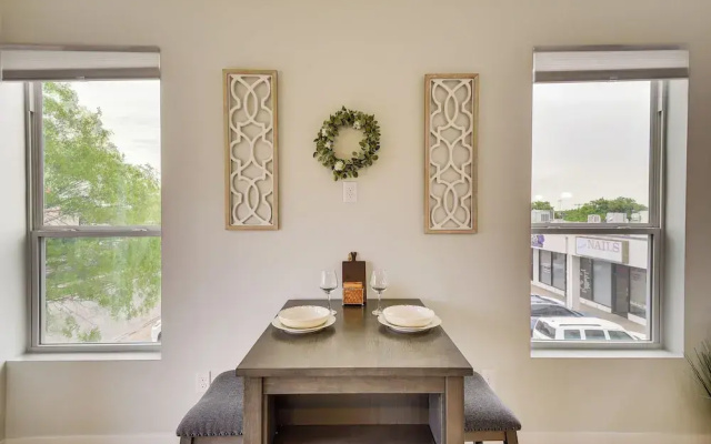 photo 4 of Steps to TCU Campus: Modern Fort Worth Apt