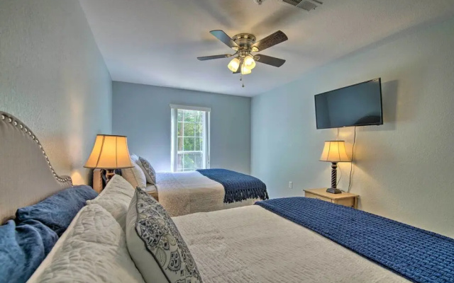 photo 3 of Bright Ozarks Condo w/ Balcony & Lake Views!