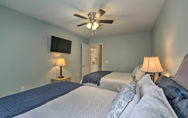 photo 5 of Bright Ozarks Condo w/ Balcony & Lake Views!