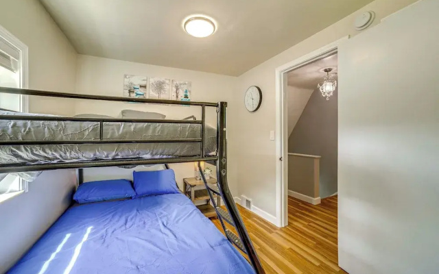 photo 3 of Bright Pittsburgh House w/ Yard: 3 Mi to Downtown!