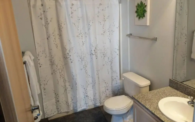 photo 5 of Bright & Spacious 2BR In Downtown