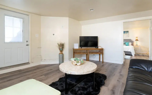 photo 3 of Bright & Spacious One Bedroom Apartment